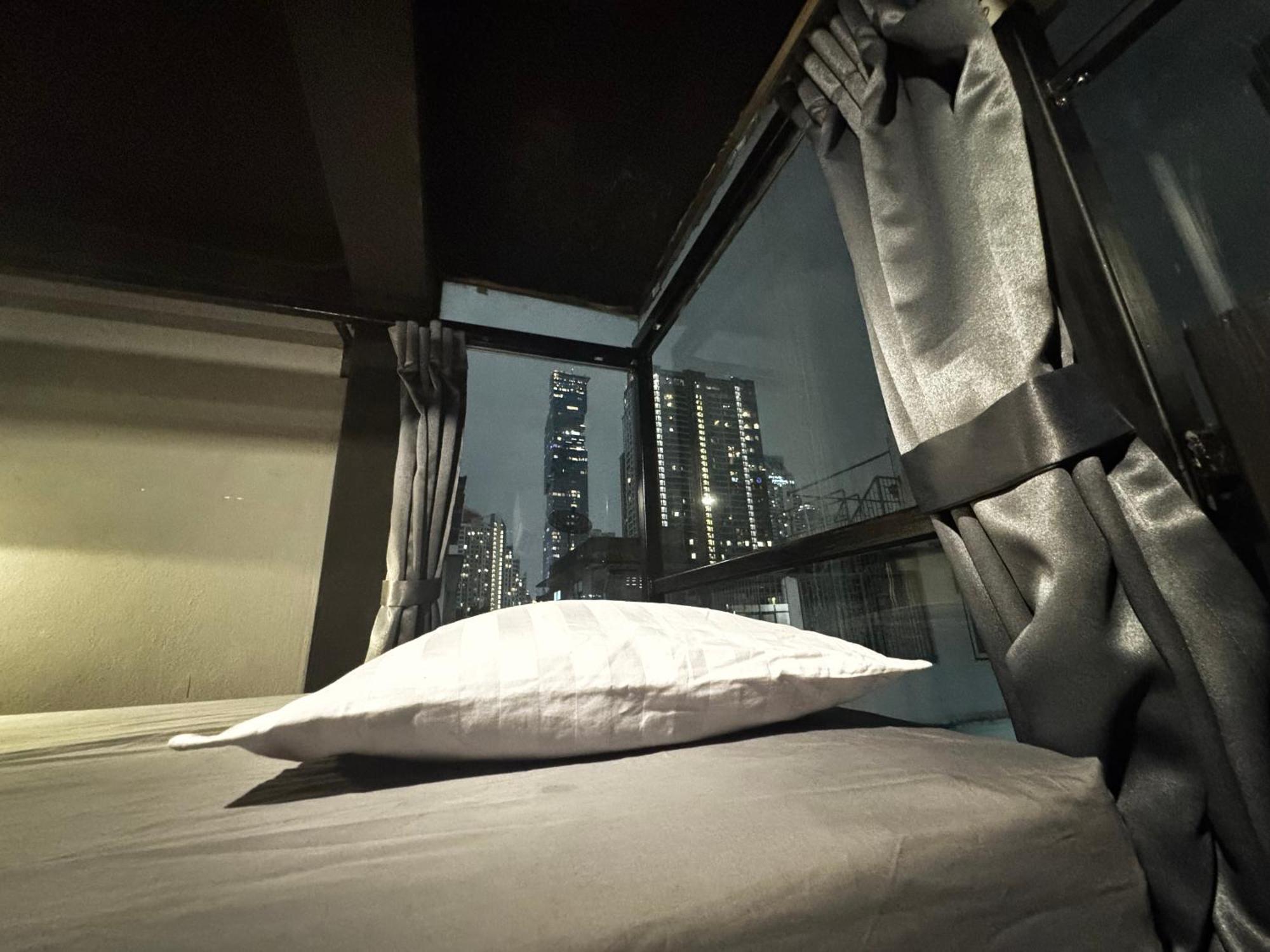 Stay At Pan Hostel Банкок Екстериор снимка