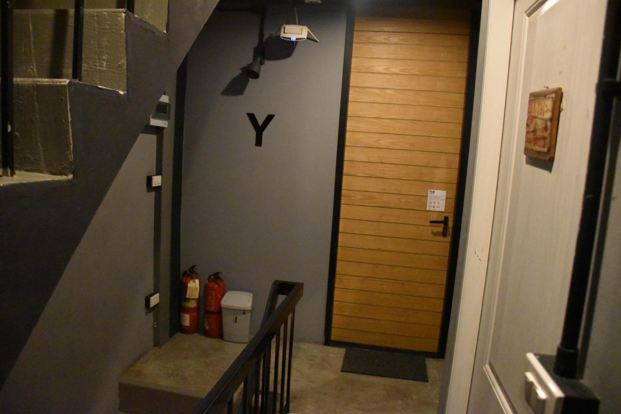 Stay At Pan Hostel Банкок Екстериор снимка