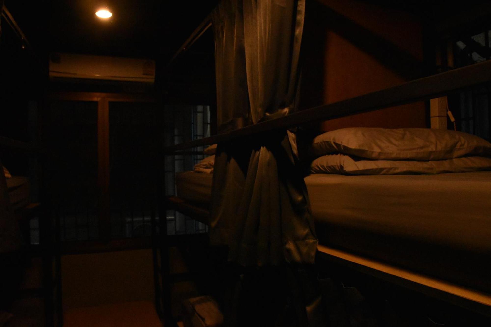 Stay At Pan Hostel Банкок Екстериор снимка