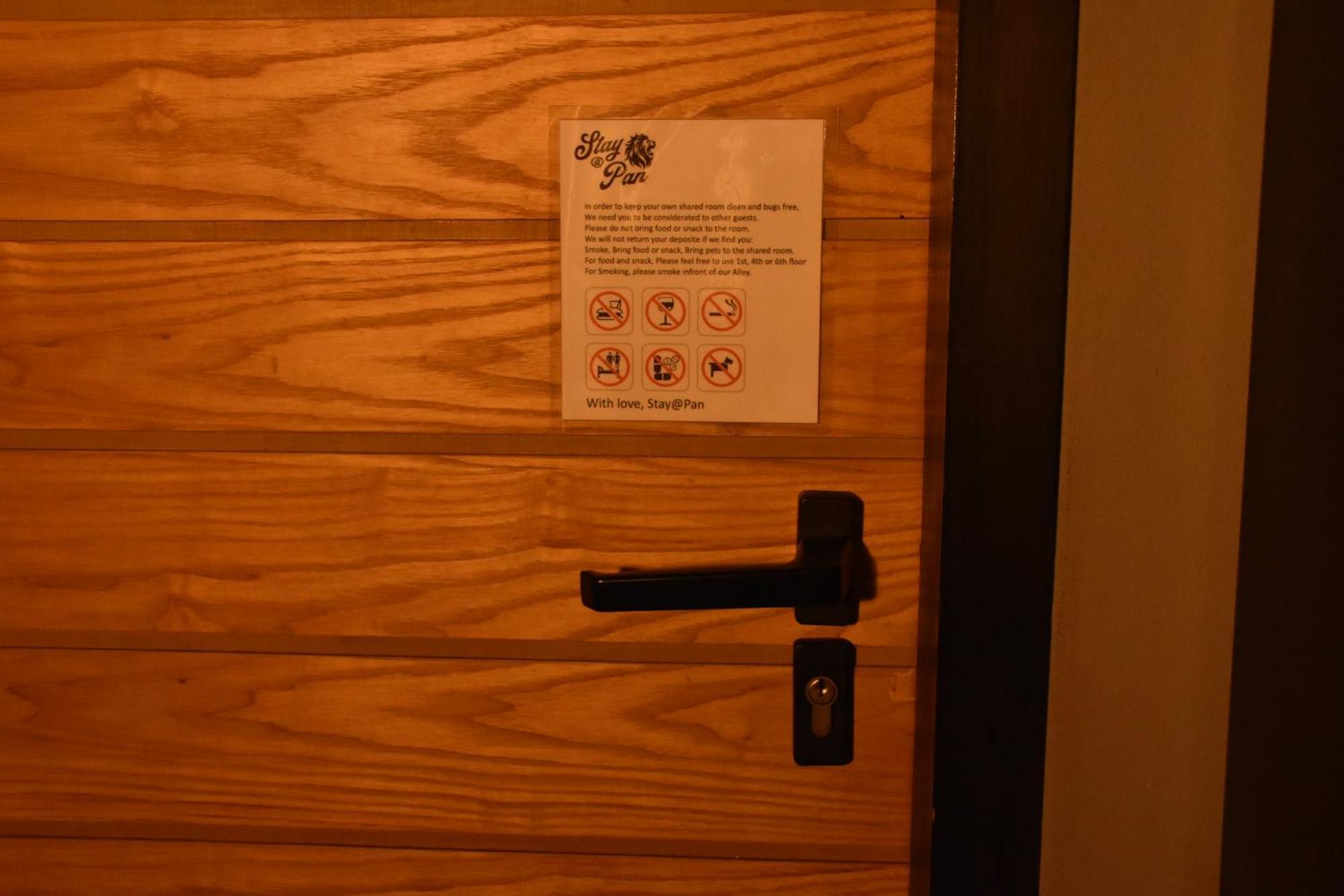 Stay At Pan Hostel Банкок Екстериор снимка