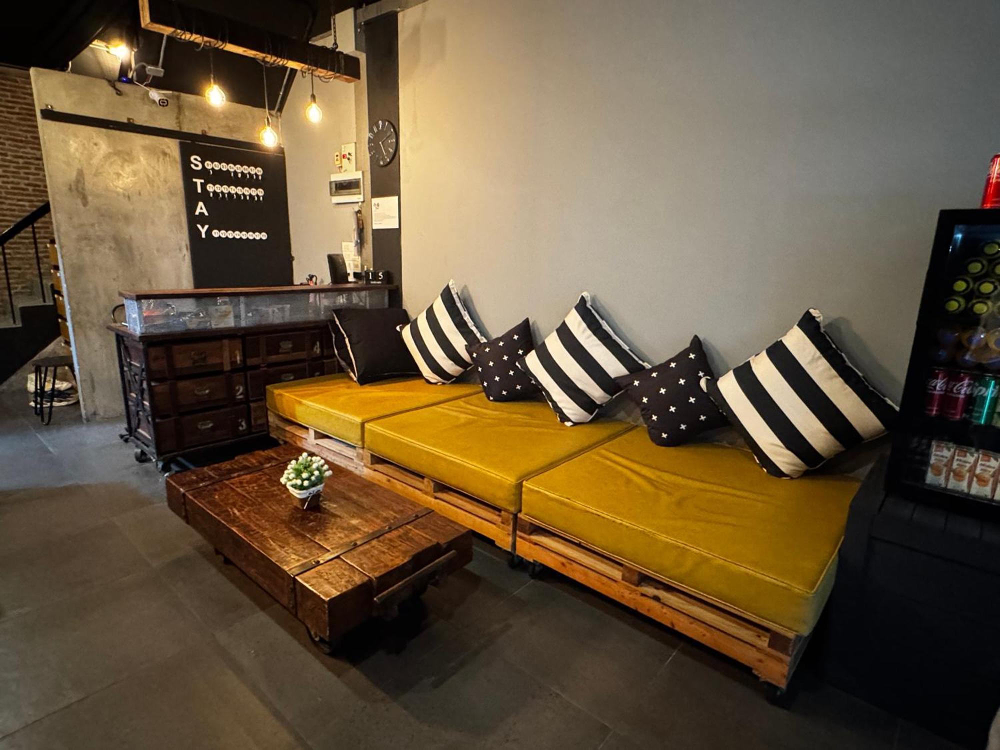 Stay At Pan Hostel Банкок Екстериор снимка